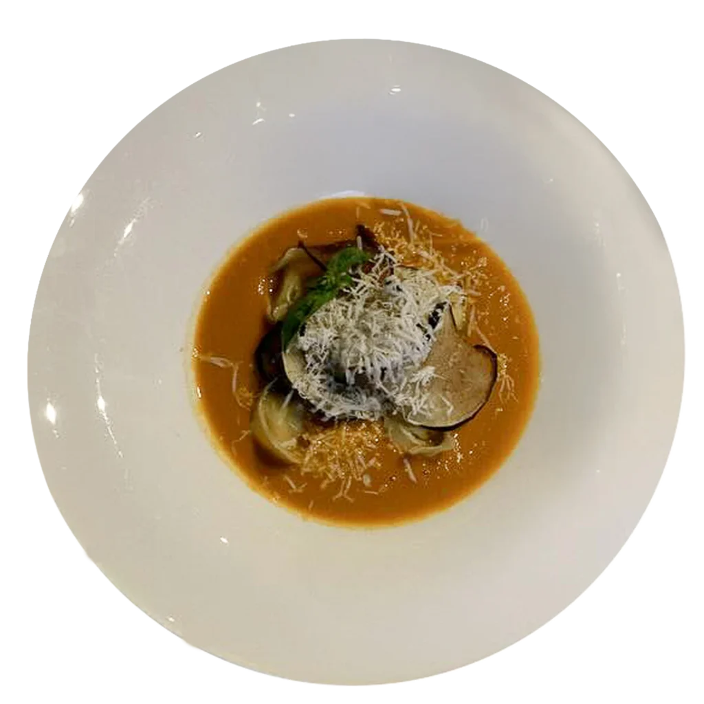 Tortelli di melanzane, pomodori tre colori, scaglie di pecorino da Alcide a Venturina